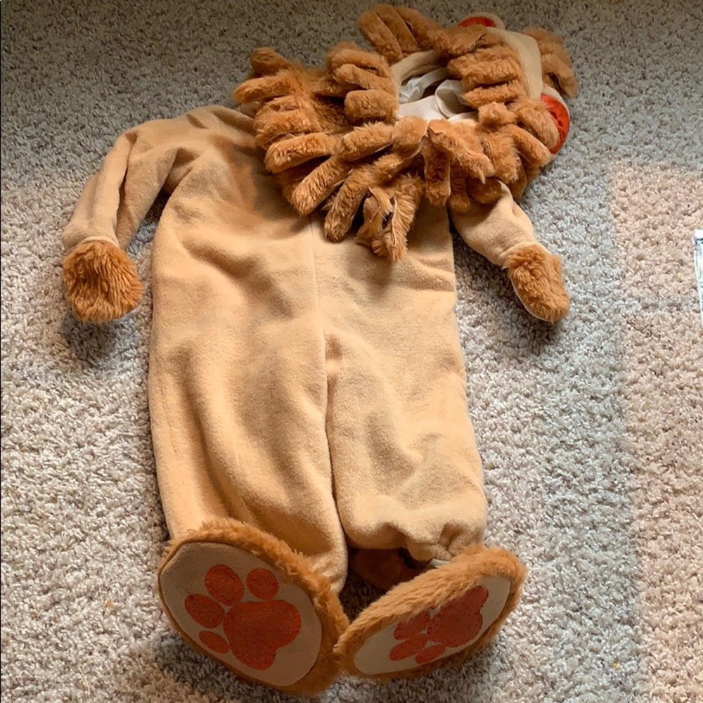 Lil lion Costume